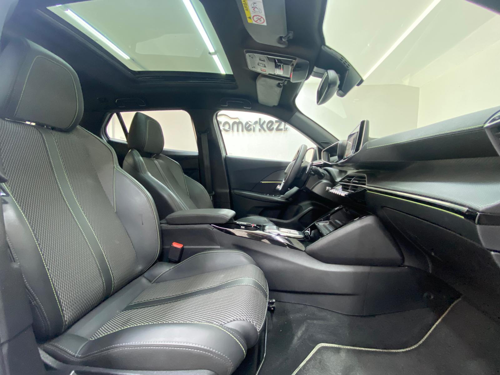 PEUGEOT 2008 16